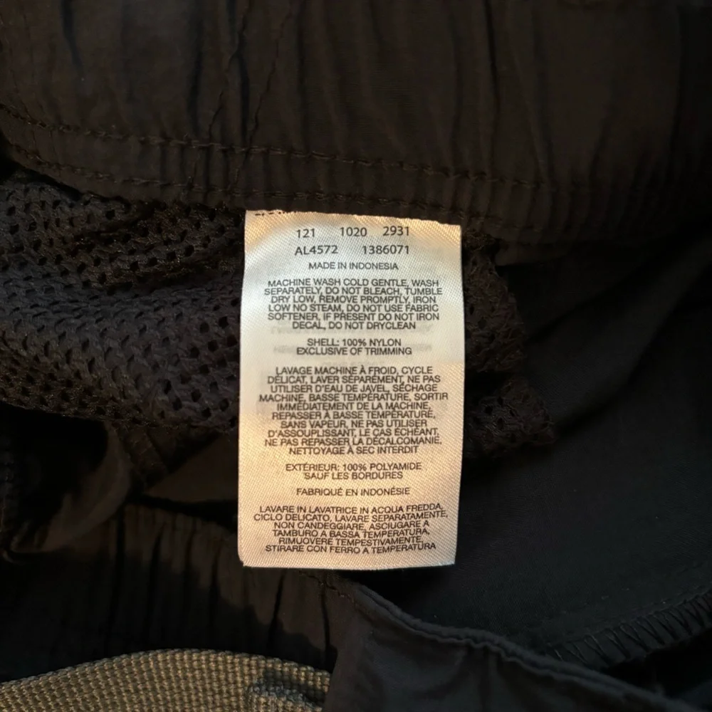 Columbia belted shorts